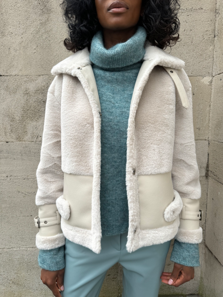  11748 BEIGE