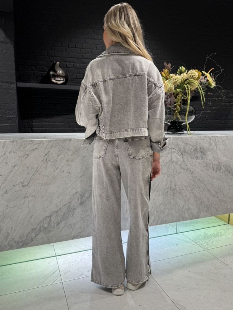  MIXED GREY