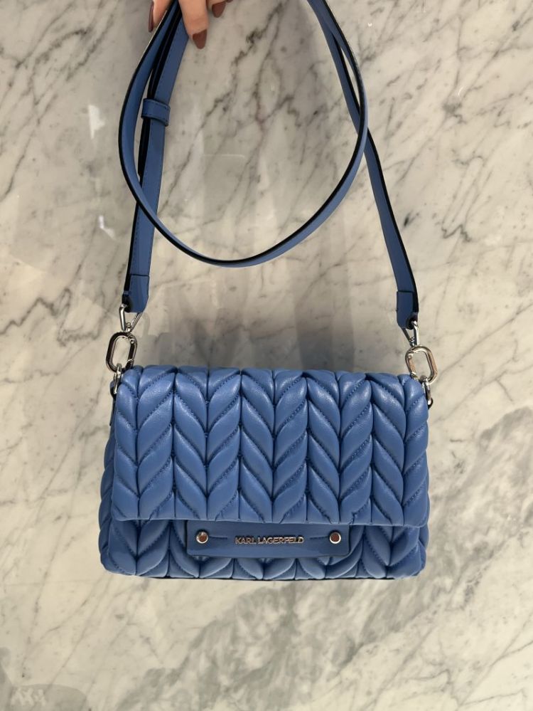  1LE ULTRAMARINE