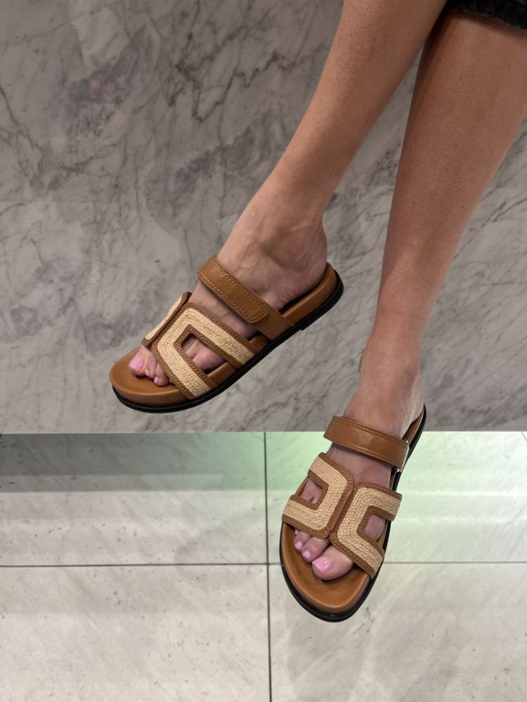  TAN