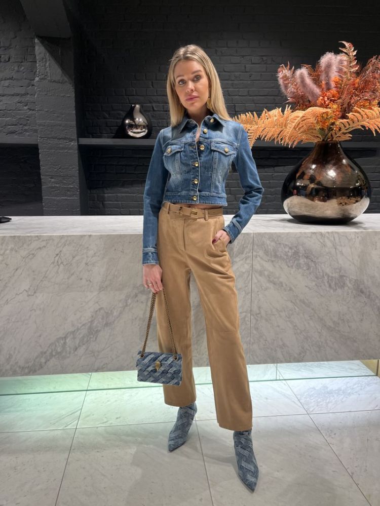139 BLUE VINTAG