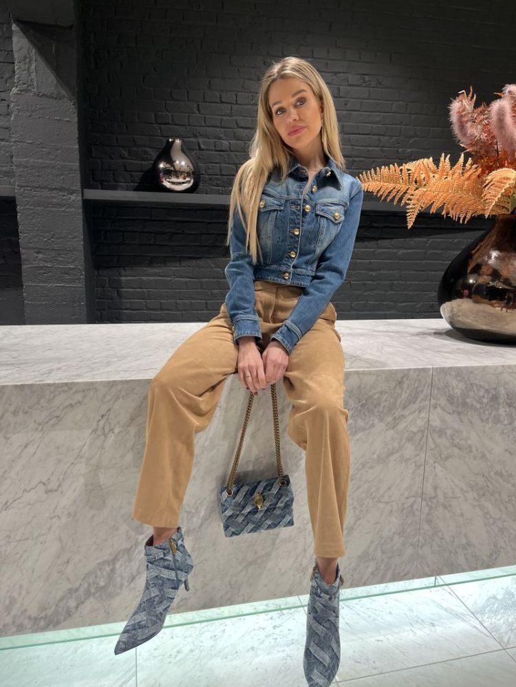  139 BLUE VINTAG