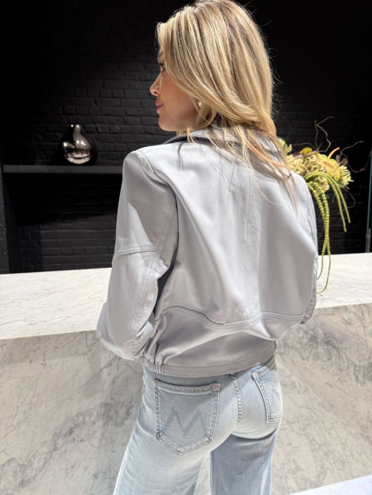  BLU TENUE