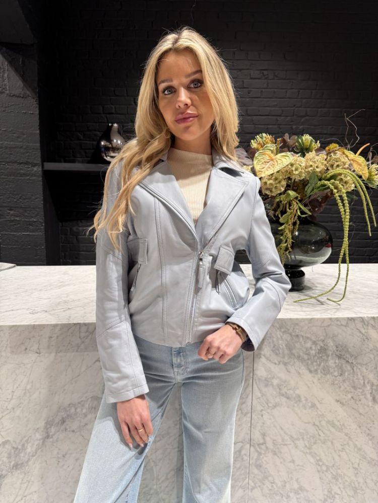  BLU TENUE