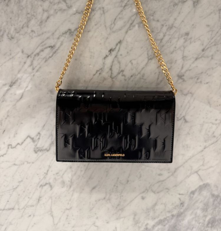  999 BLACK