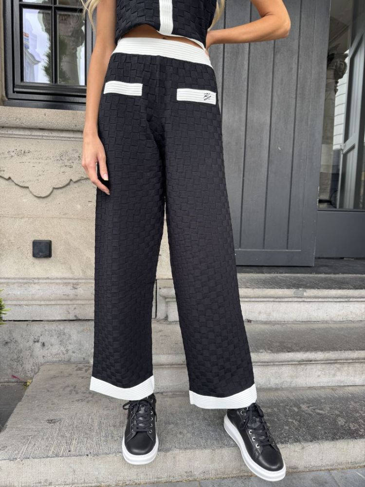  999 BLACK