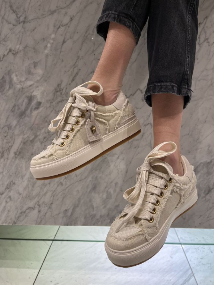  10 WHITE