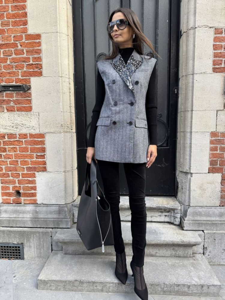  262 GREY/BLACK