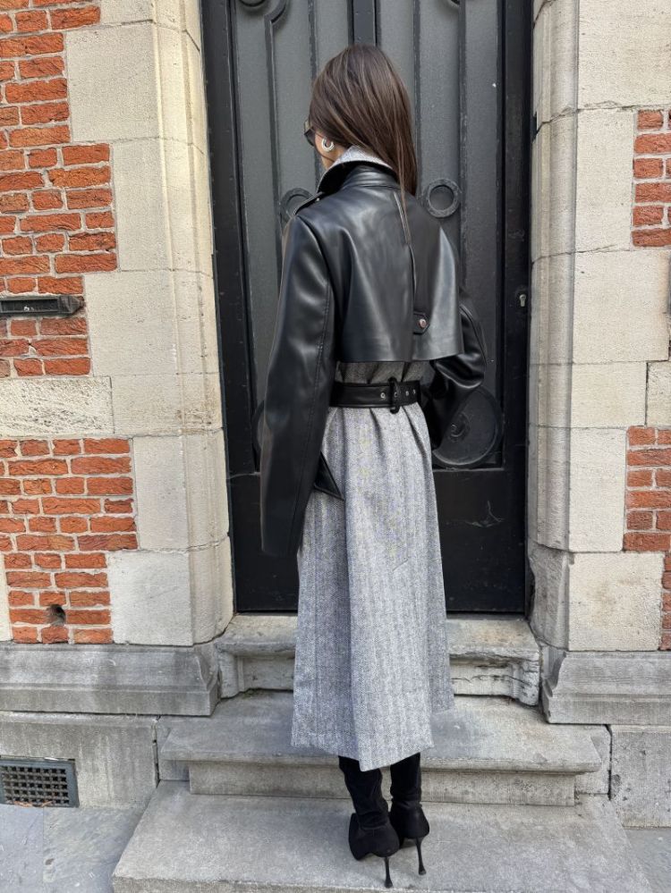 262 GREY/BLACK