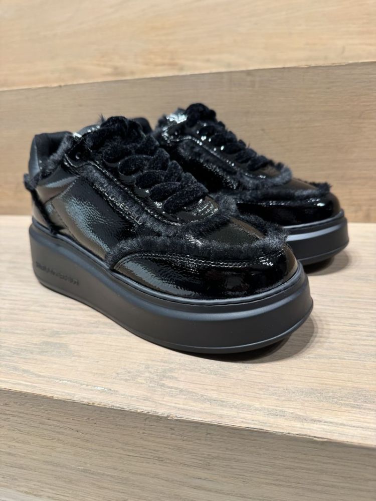  100 BLACK