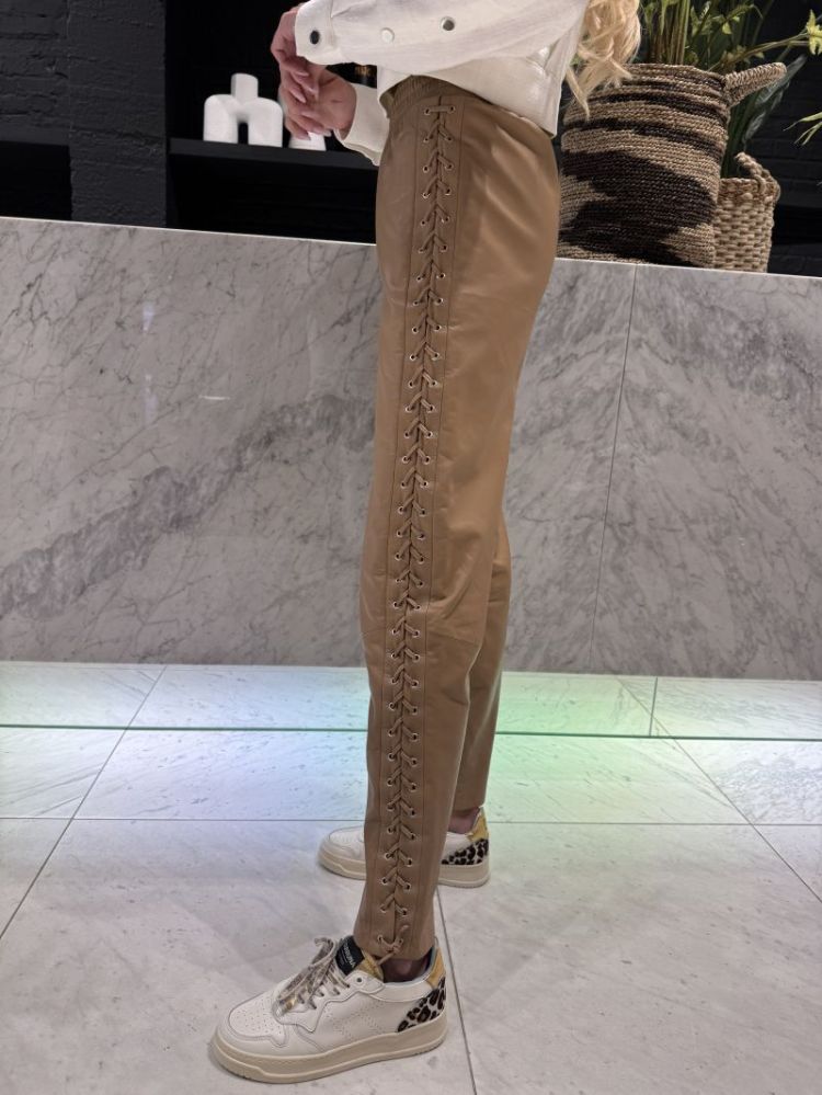  CAMEL