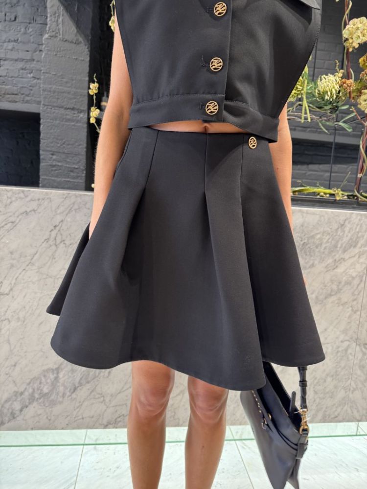  999 BLACK