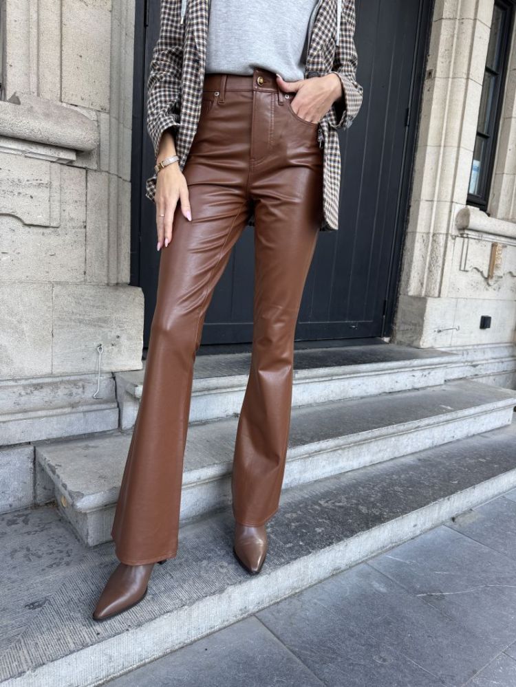  MAHOGANY