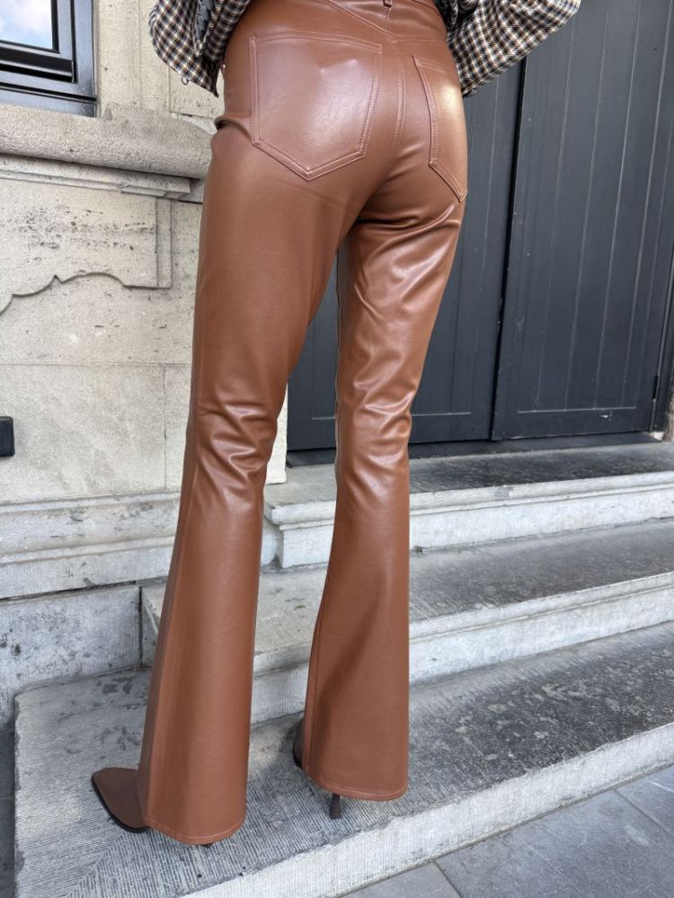  MAHOGANY