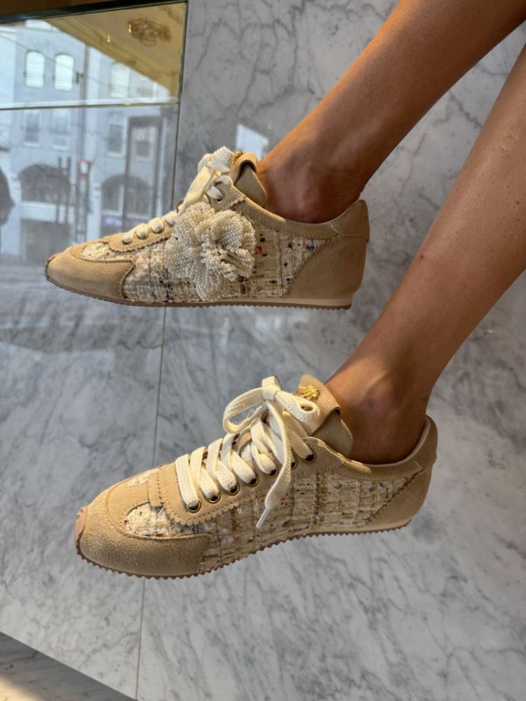  43 BEIGE
