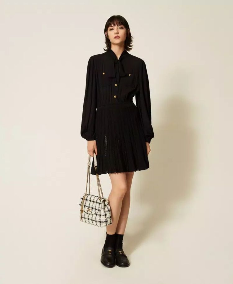 006BLACK