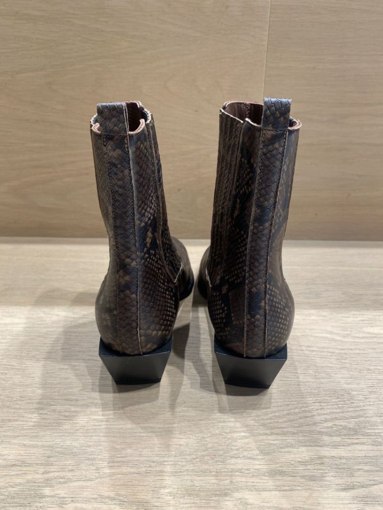  PYTHON