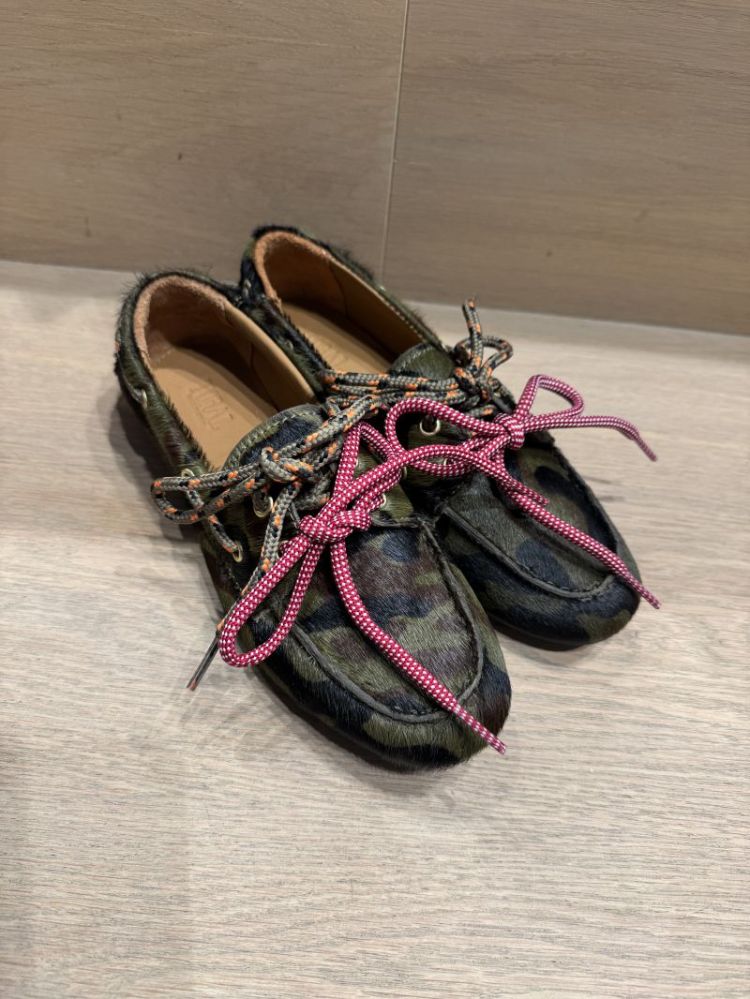  CAMOUFLAGE